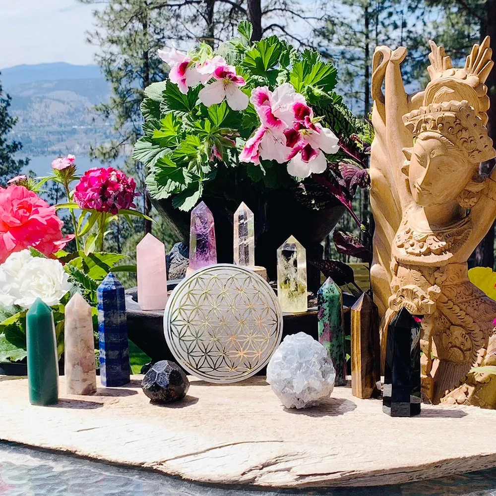 🌙 Sacred Feminine Awakening Oracle Deck & 13 Crystal Altar Set
