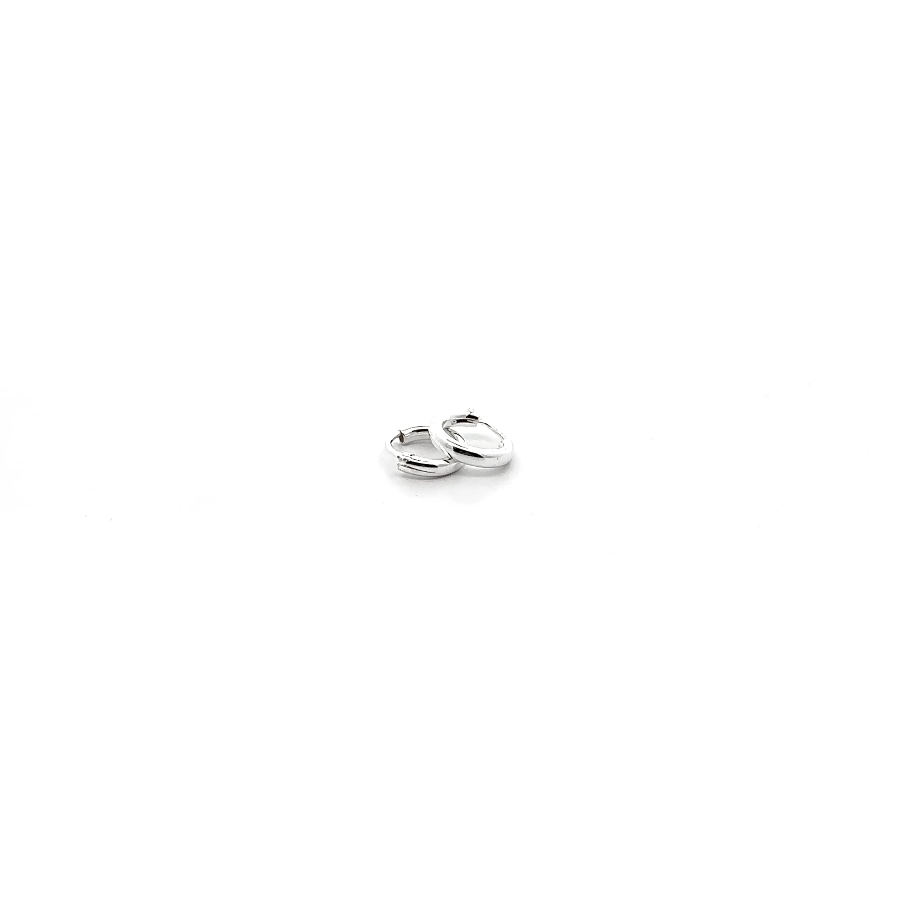 2mm Infinity Hoops