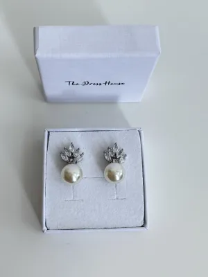Diana - Silver Pearl Earring