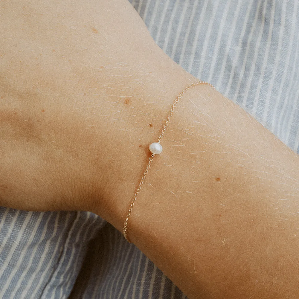 ELEGANT SINGLE PEARL BRACELET