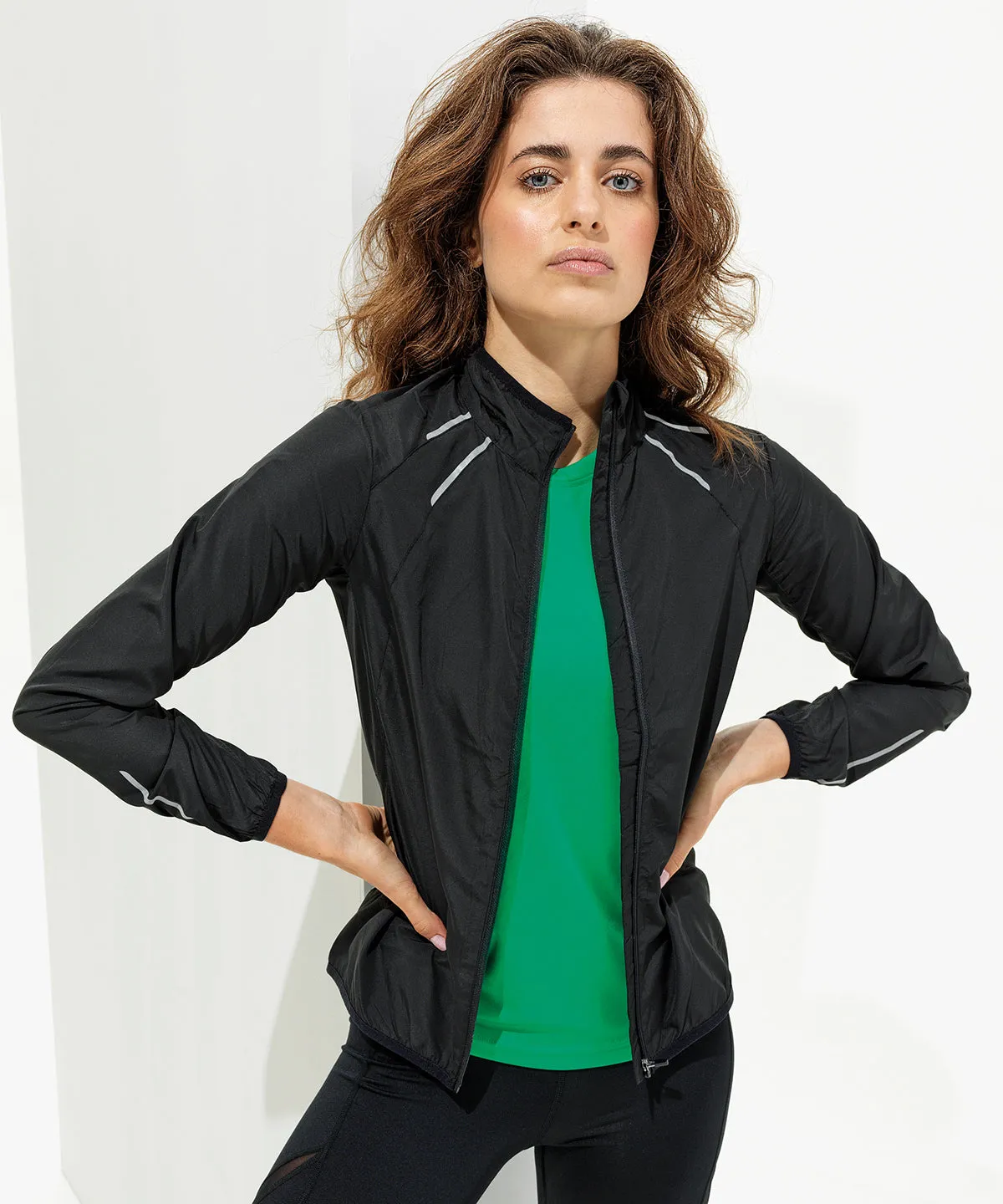 Hex Black - Women's TriDri® ultra-light fitness shell