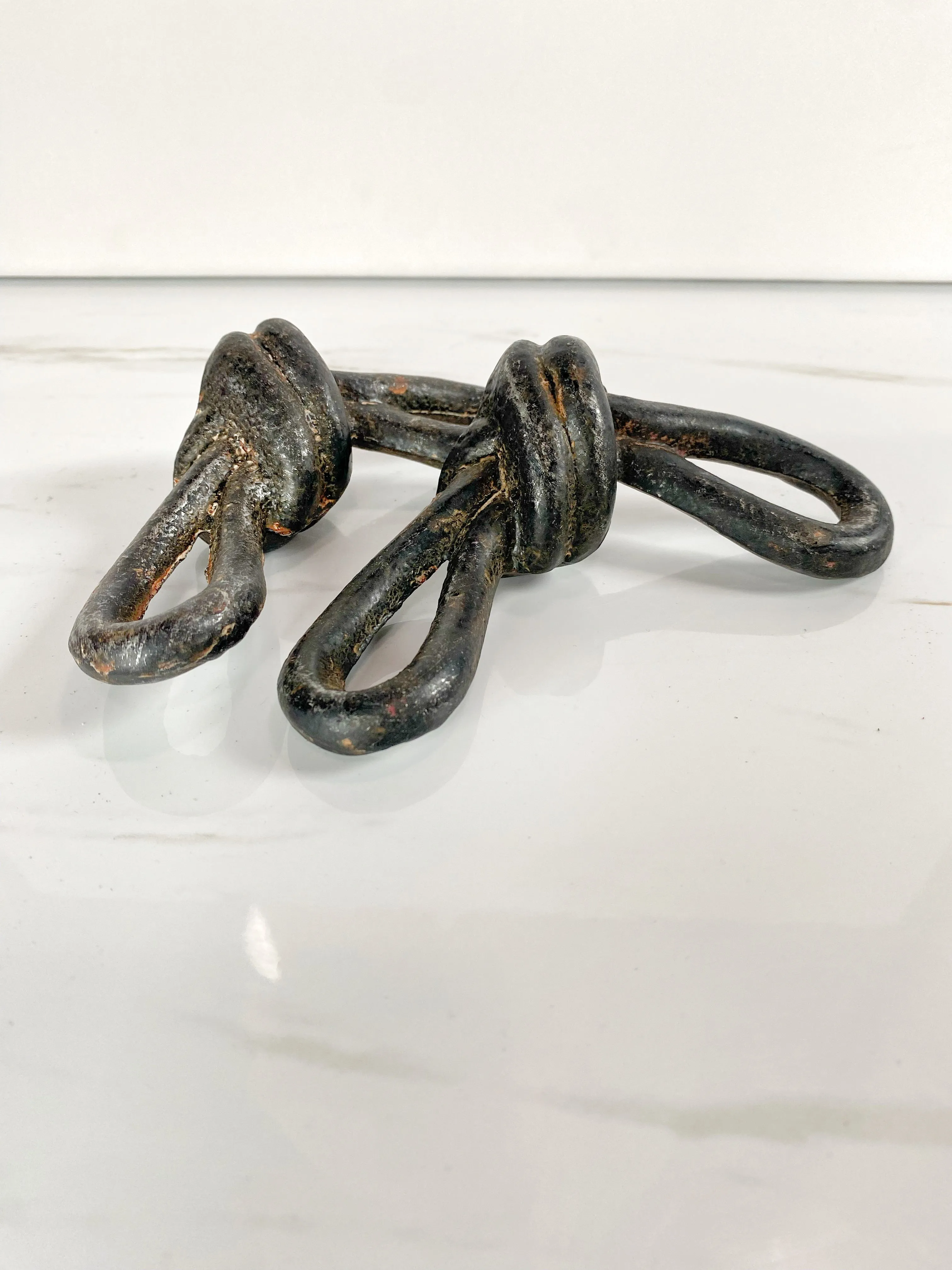 Iron Knot Decor
