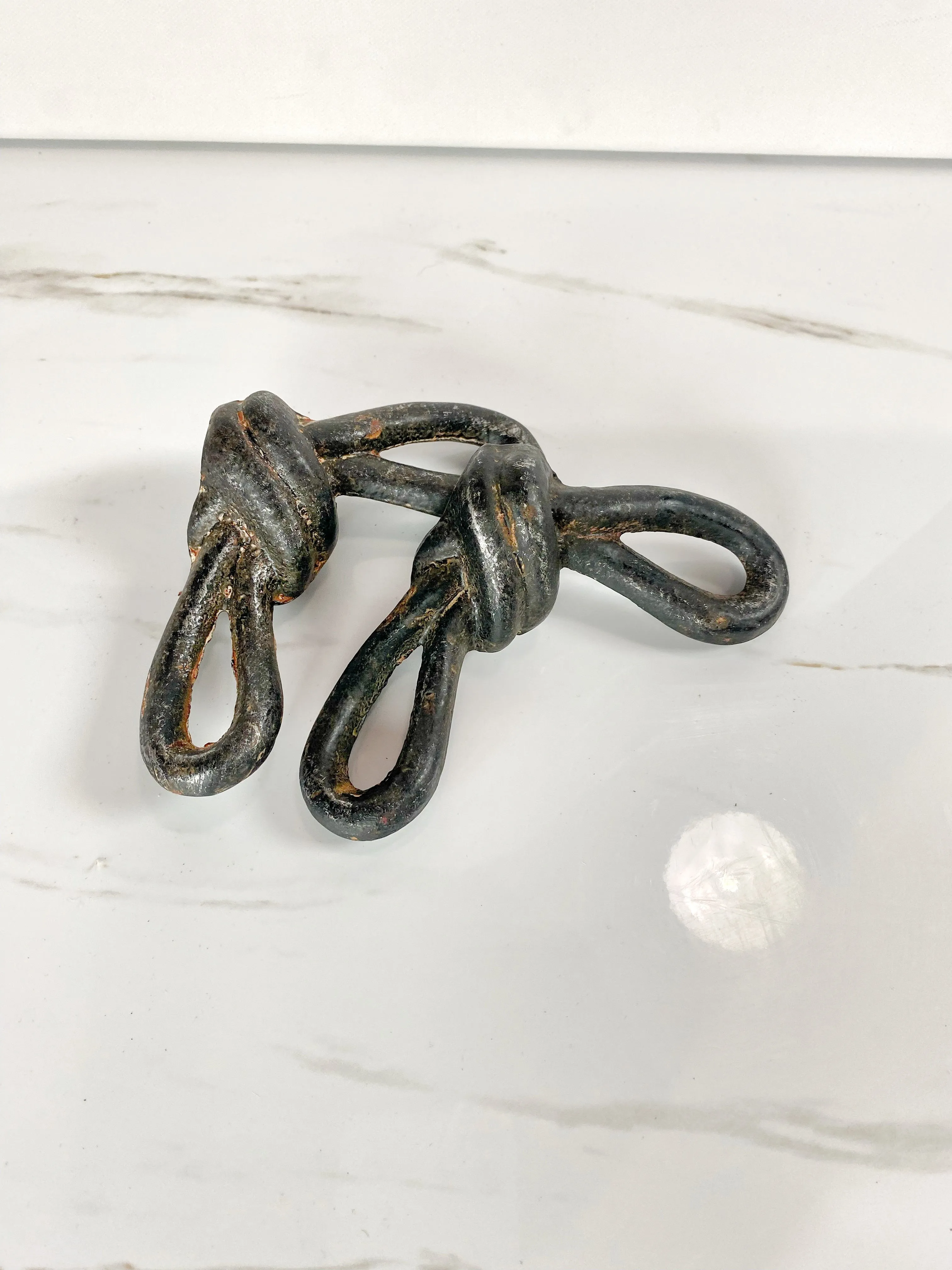 Iron Knot Decor