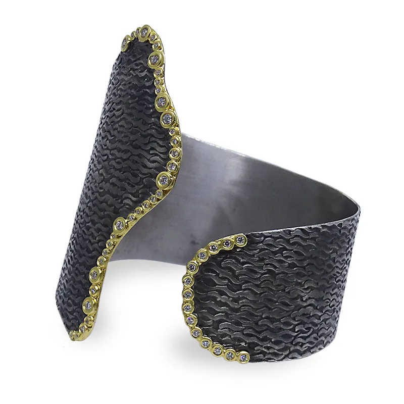 Kurtulan Black Cuff with Gold and Diamond Trim