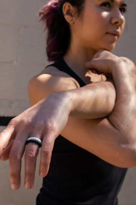 Qalo Stackable Twist Silicone Ring