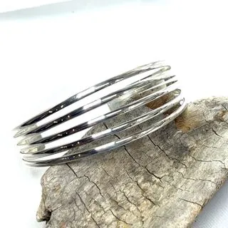 Simple Cuff with Open Design