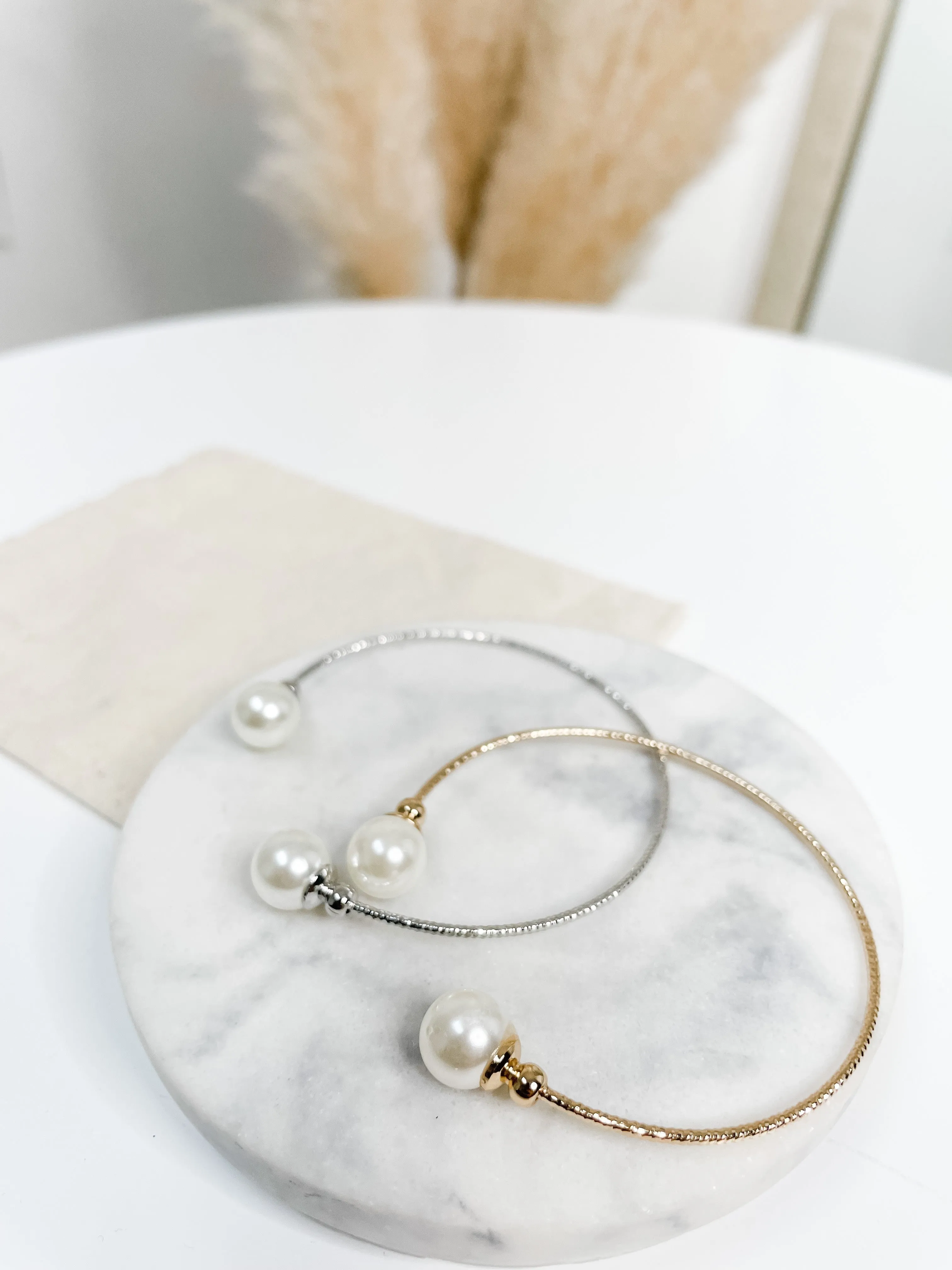 Statement Pearl Cuff